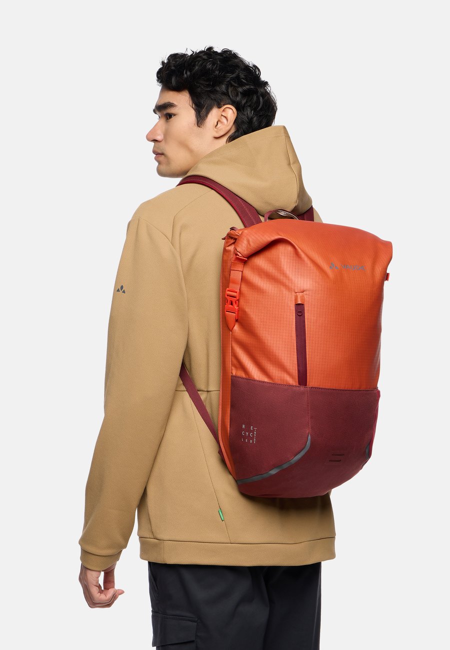 Рюкзак Vaude CITYGO, Buckeye/Dark Red
Рюкзак Vaude CITYGO, Buckeye/Dark Red