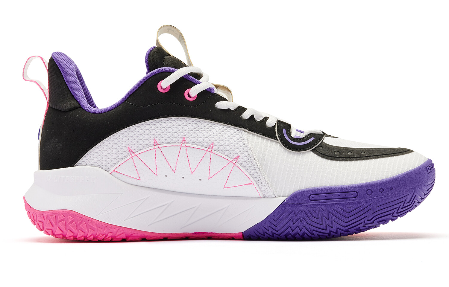 Баскетбольные кроссовки мужские низкие белые Qiaodan
Баскетбольные кроссовки мужские низкие белые Qiaodan