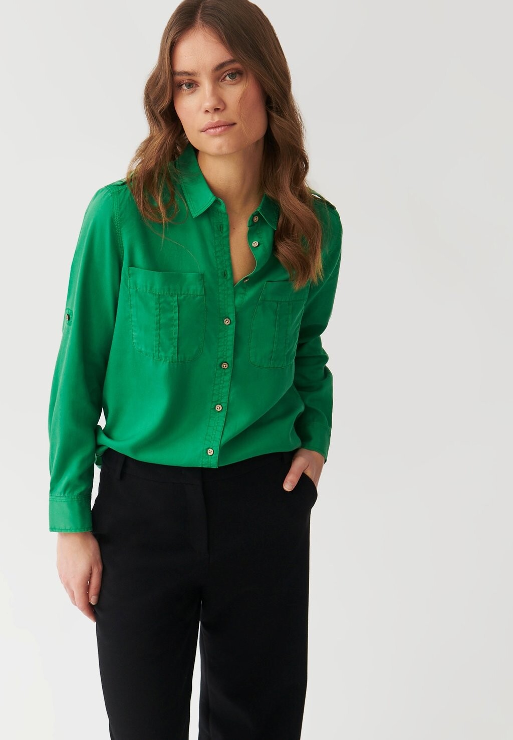 Блузка на пуговицах KORSANA TATUUM, зеленый
Блузка на пуговицах KORSANA TATUUM, зеленый