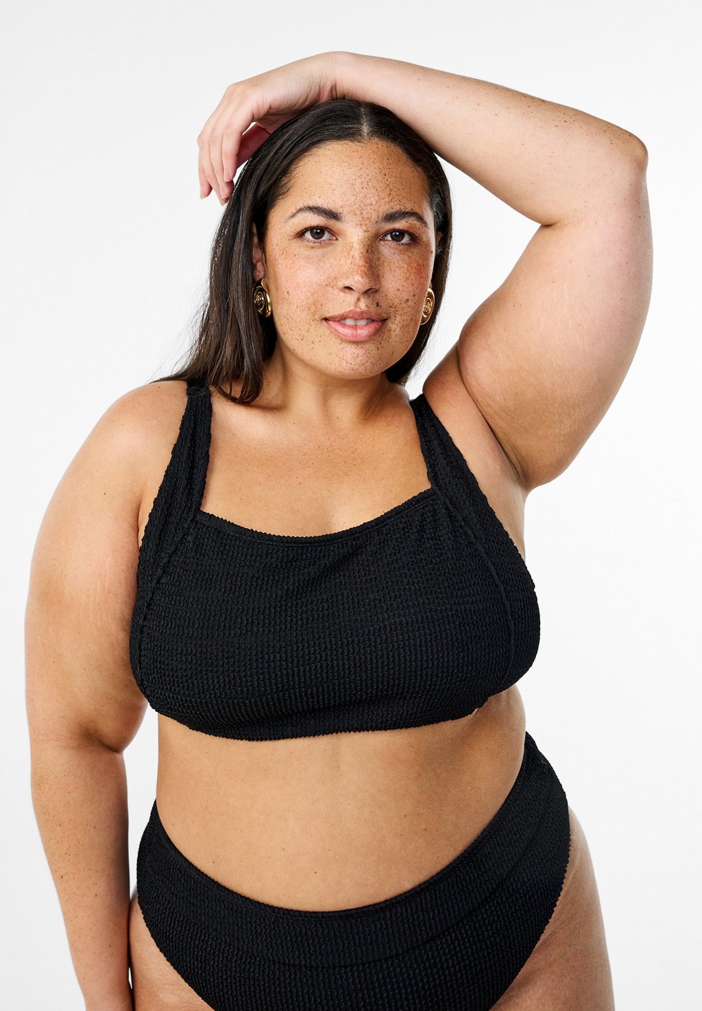 Верх бикини MIT VERSTELLBAREN TRÄGERN Zizzi, черный
Верх бикини MIT VERSTELLBAREN TRÄGERN Zizzi, черный