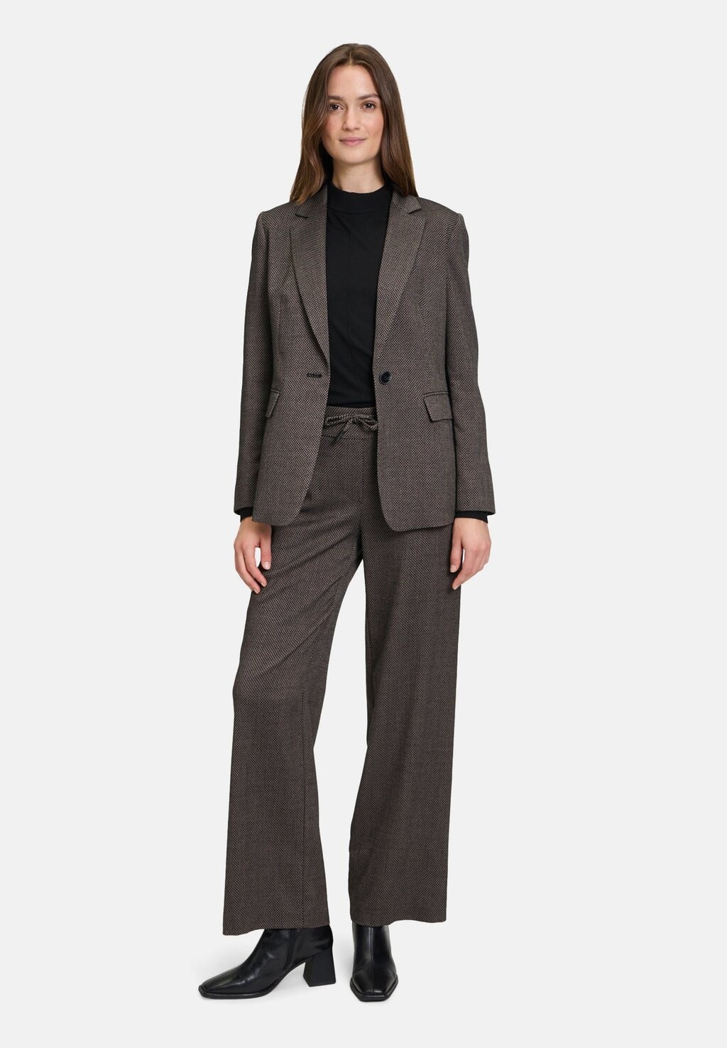 Брюки Betty & Co, черный
Брюки Betty & Co, черный