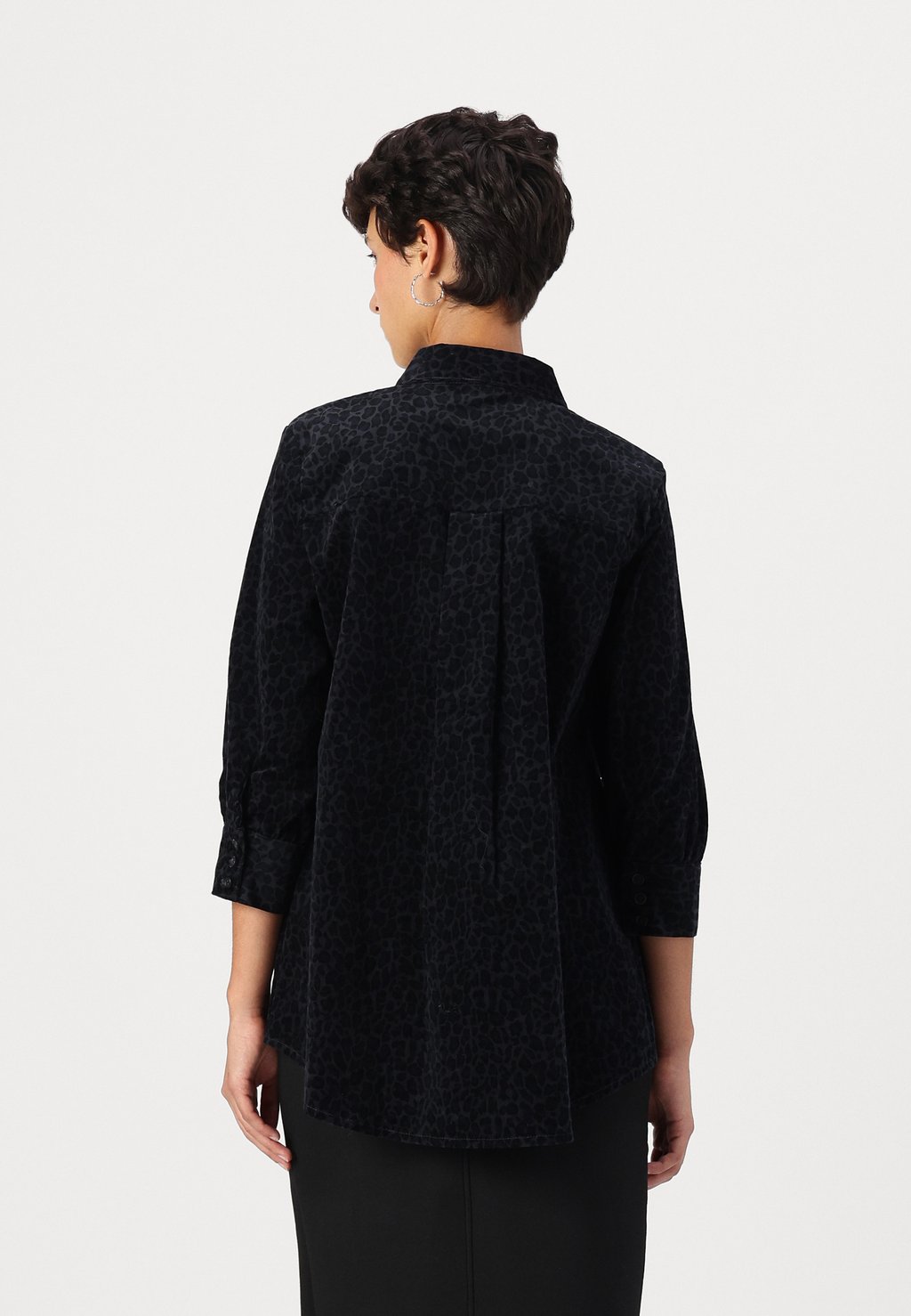 Блузка на пуговицах ONLCANBERRA LEO SHIRT ONLY, серый
Блузка на пуговицах ONLCANBERRA LEO SHIRT ONLY, серый