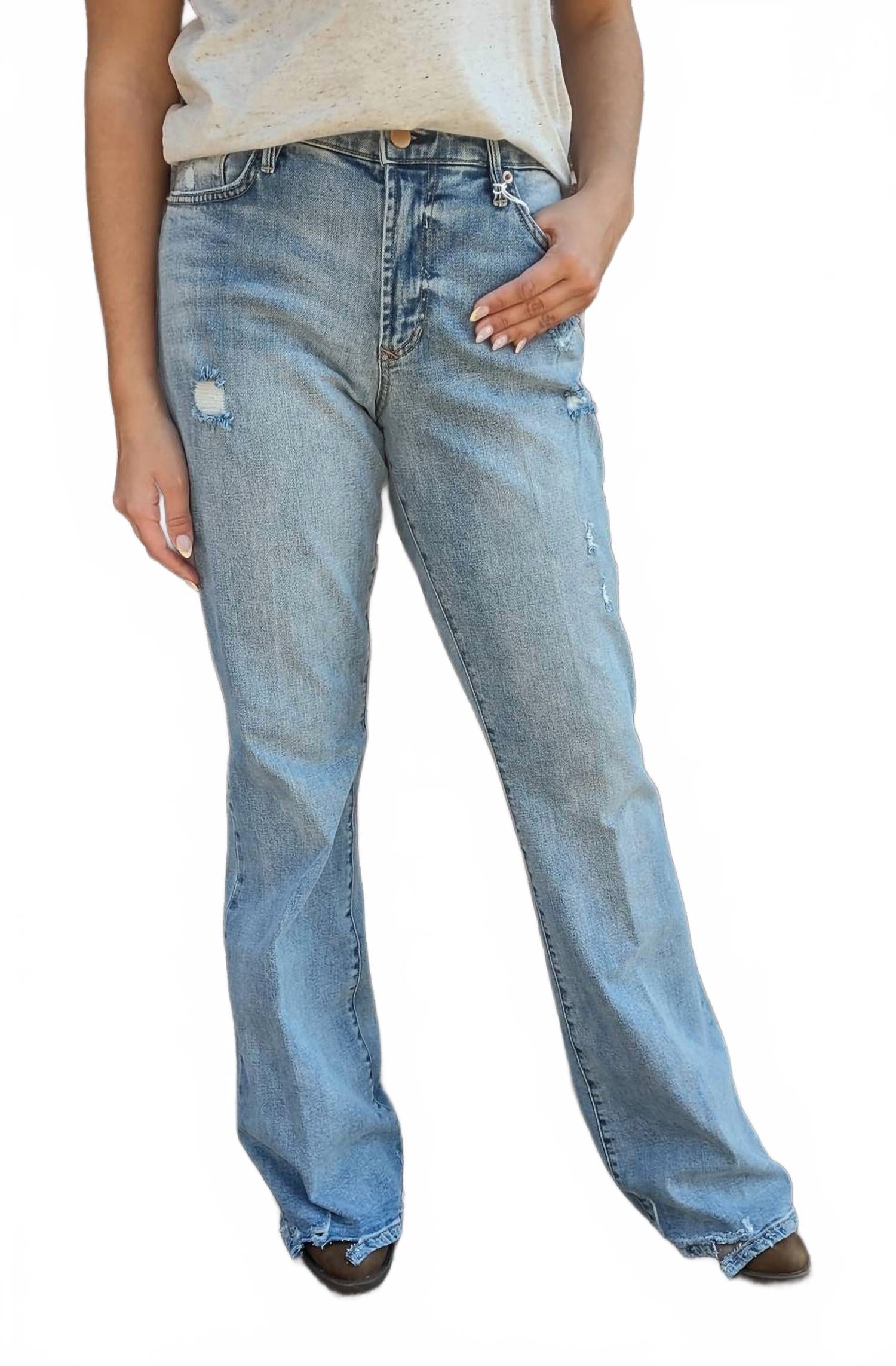 Розовые рваные джинсы Flare в синем цвете DEAR JOHN DENIM
Розовые рваные джинсы Flare в синем цвете DEAR JOHN DENIM