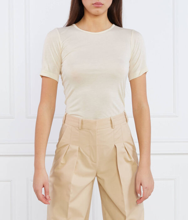 Футболки Calvin Klein, бежевый
Футболки Calvin Klein, бежевый