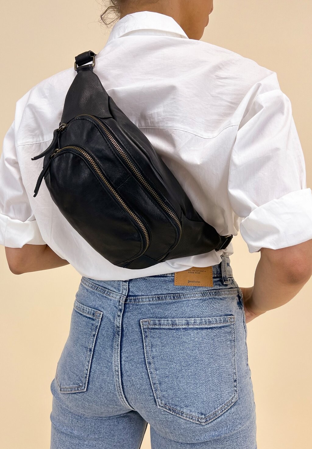 Поясная сумка SVERRE Gusti Leder, цвет schwarz
Поясная сумка SVERRE Gusti Leder, цвет schwarz