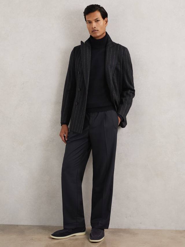 Брюки Arden Straight Fit легкие Reiss, Navy
Брюки Arden Straight Fit легкие Reiss, Navy