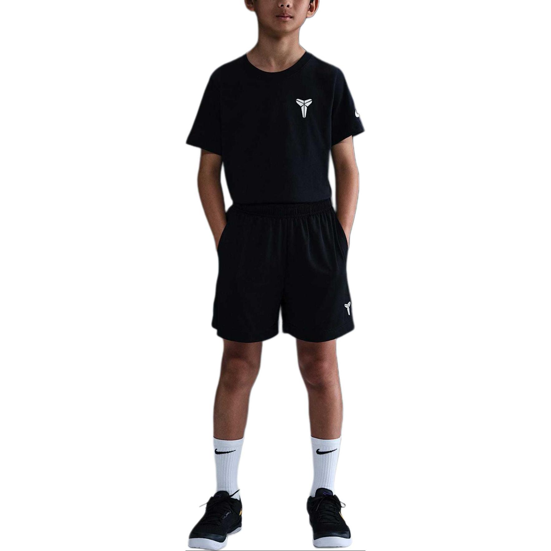 Nike Детские шорты Dri Fit черно-белые
Nike Детские шорты Dri Fit черно-белые