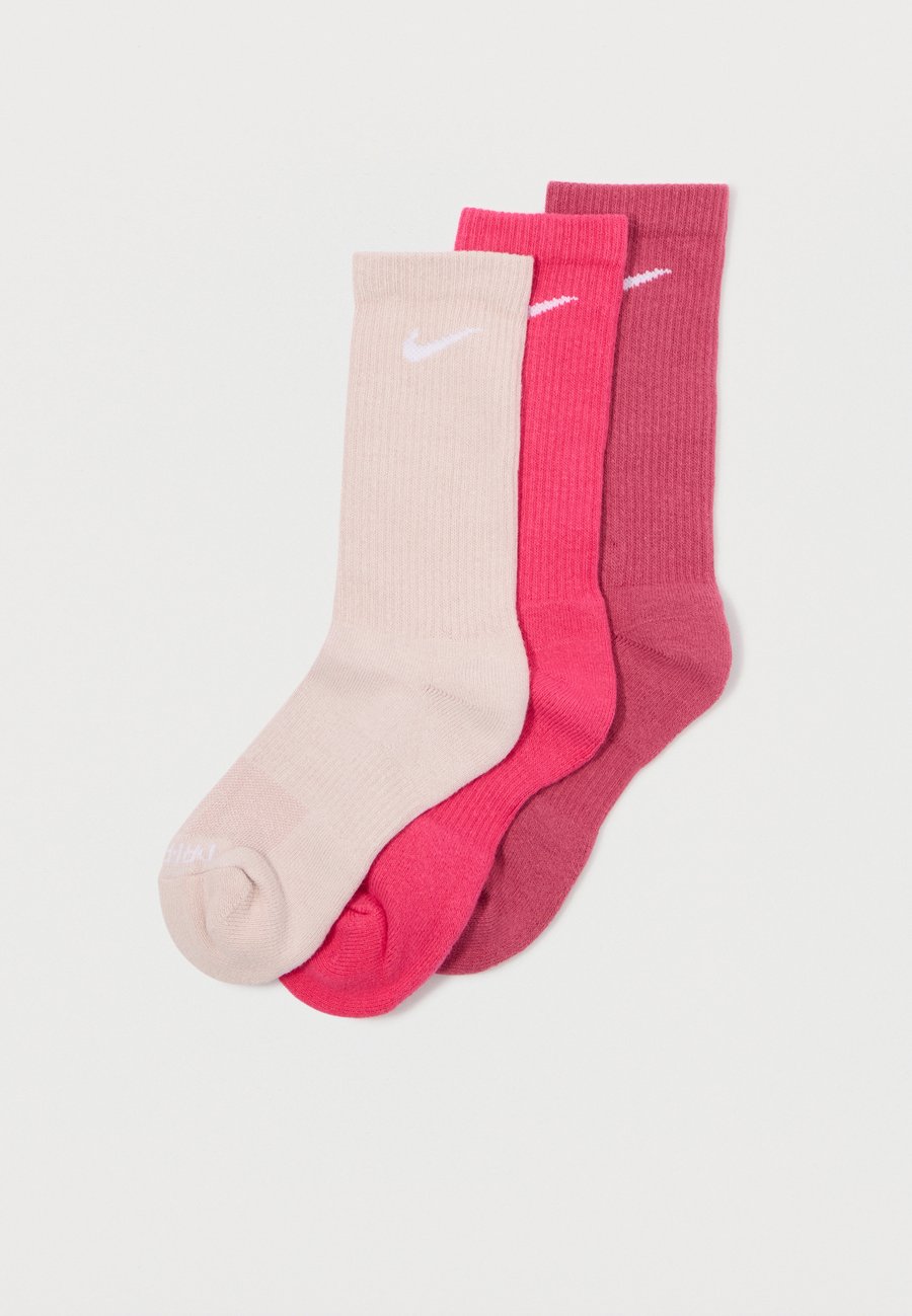 Носки Nike Performance EVERYDAY PLUS CUSH CREW UNISEX 3 PACK, Sweet Beet/Silt Red/Rush Pink/White/Mottled Purple
Носки Nike Performance EVERYDAY PLUS CUSH CREW UNISEX 3 PACK, Sweet Beet/Silt Red/Rush Pink/White/Mottled Purple