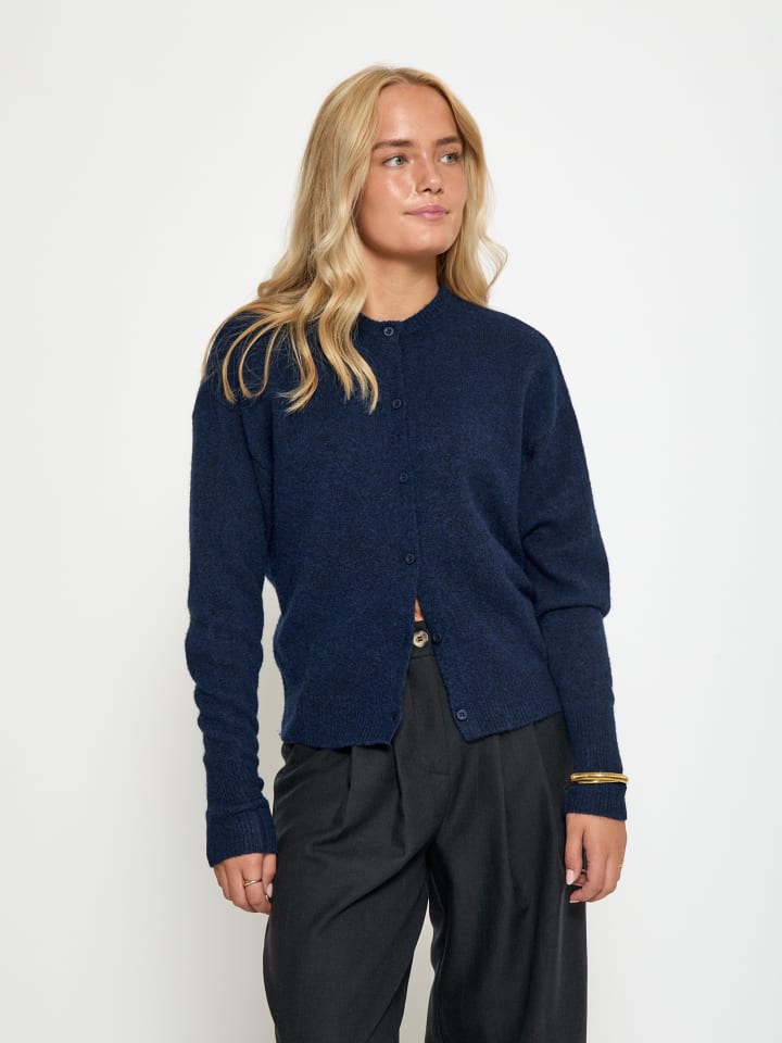 Кардиган в Полном затмении Мел. DESIRES
Кардиган в Полном затмении Мел. DESIRES