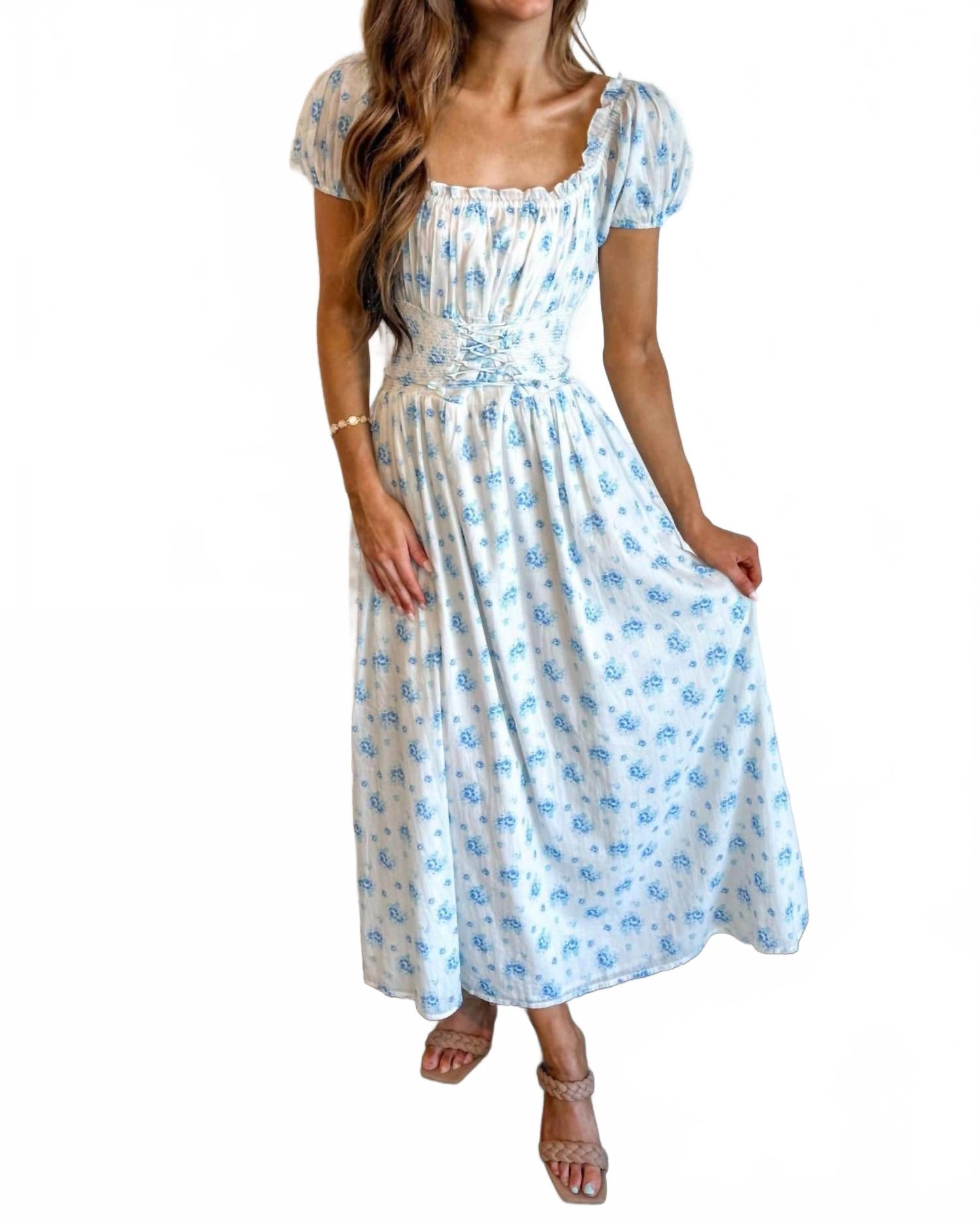 Макси-платье Wisteria в синем цвете Amy Jane London
Макси-платье Wisteria в синем цвете Amy Jane London