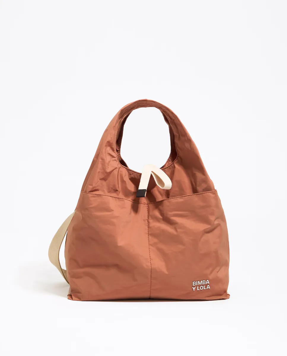 Женская бумажная средняя нейлоновая сумочка Bimba y Lola, синий
Женская бумажная средняя нейлоновая сумочка Bimba y Lola, синий