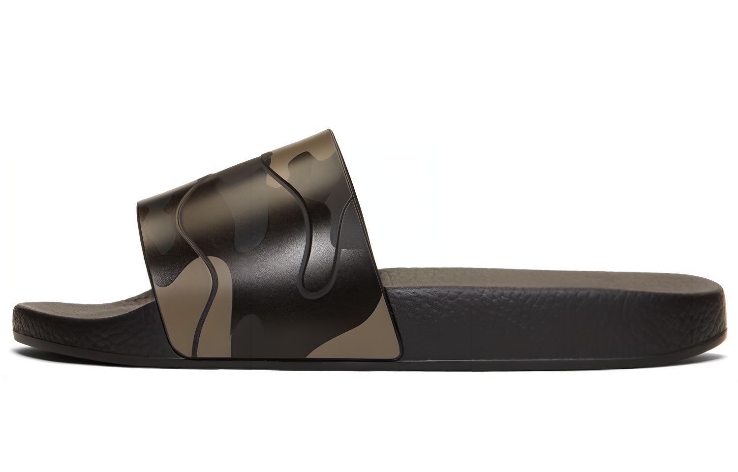 Valentino Сандалии Slider 'Black Camouflage'
Valentino Сандалии Slider 'Black Camouflage'