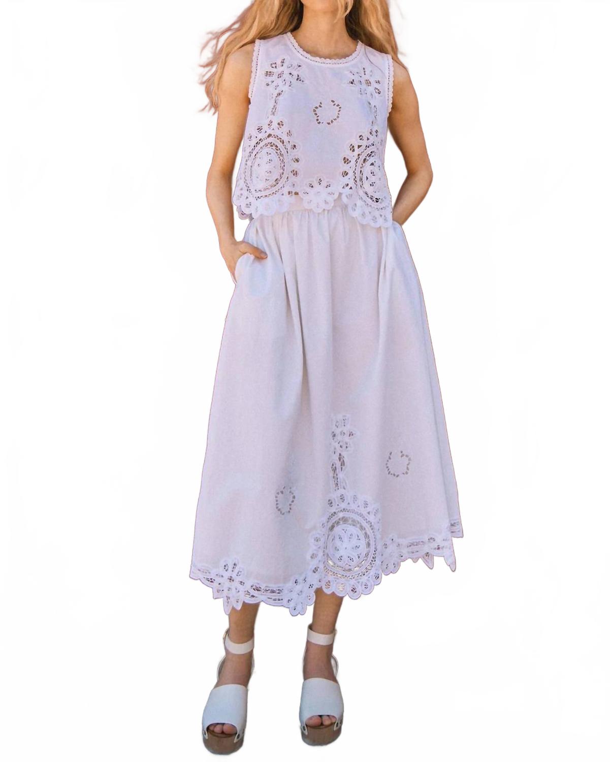 Корин Миди-юбка из винтажного кружева HUNTER BELL, Vintage Lace
Корин Миди-юбка из винтажного кружева HUNTER BELL, Vintage Lace