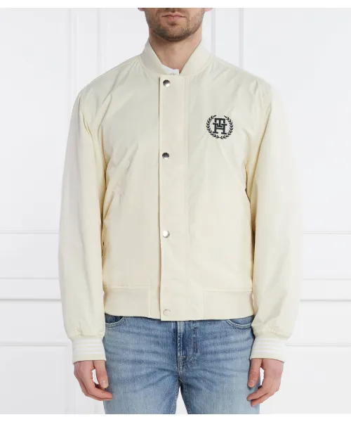 Двуличный Бомбер Regular fit Tommy Hilfiger, бежевый
Двуличный Бомбер Regular fit Tommy Hilfiger, бежевый