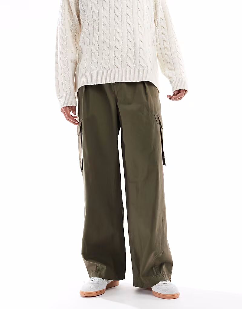 Свободные брюки-карго цвета хаки со складками Asos Design
Свободные брюки-карго цвета хаки со складками Asos Design