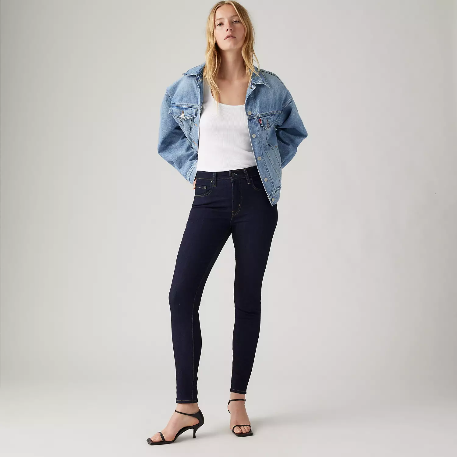 Джинсы женские Levi's, синий
Джинсы женские Levi's, синий