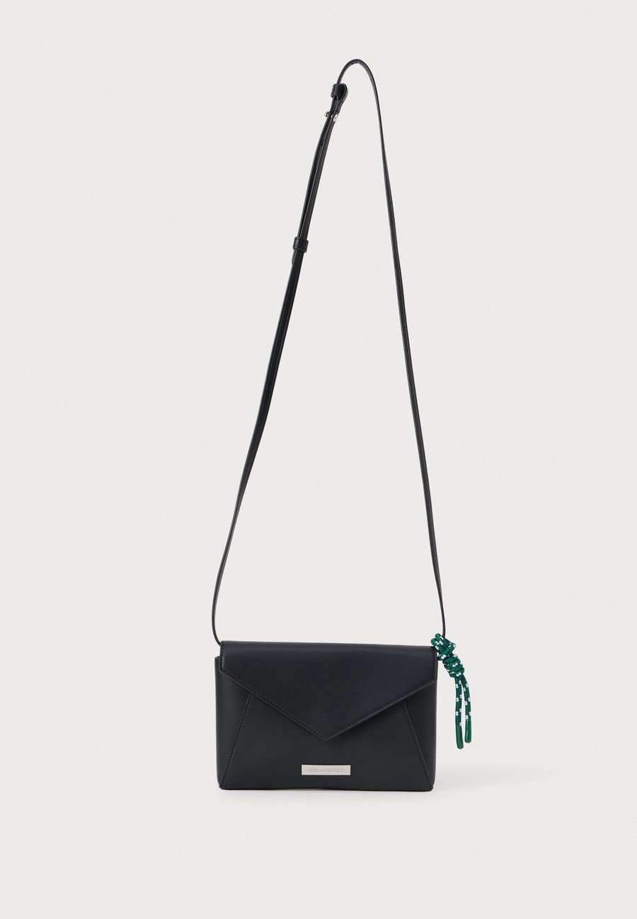 Сумка кросс-боди KARL LAGERFELD IKON SMOOTH CROSSBODY WALLET, Black
Сумка кросс-боди KARL LAGERFELD IKON SMOOTH CROSSBODY WALLET, Black