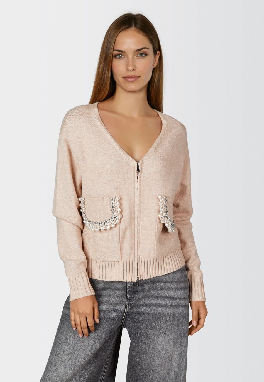 Кардиган Marc Aurel Cardigan, Biscuit Melange Varied/Beige
Кардиган Marc Aurel Cardigan, Biscuit Melange Varied/Beige