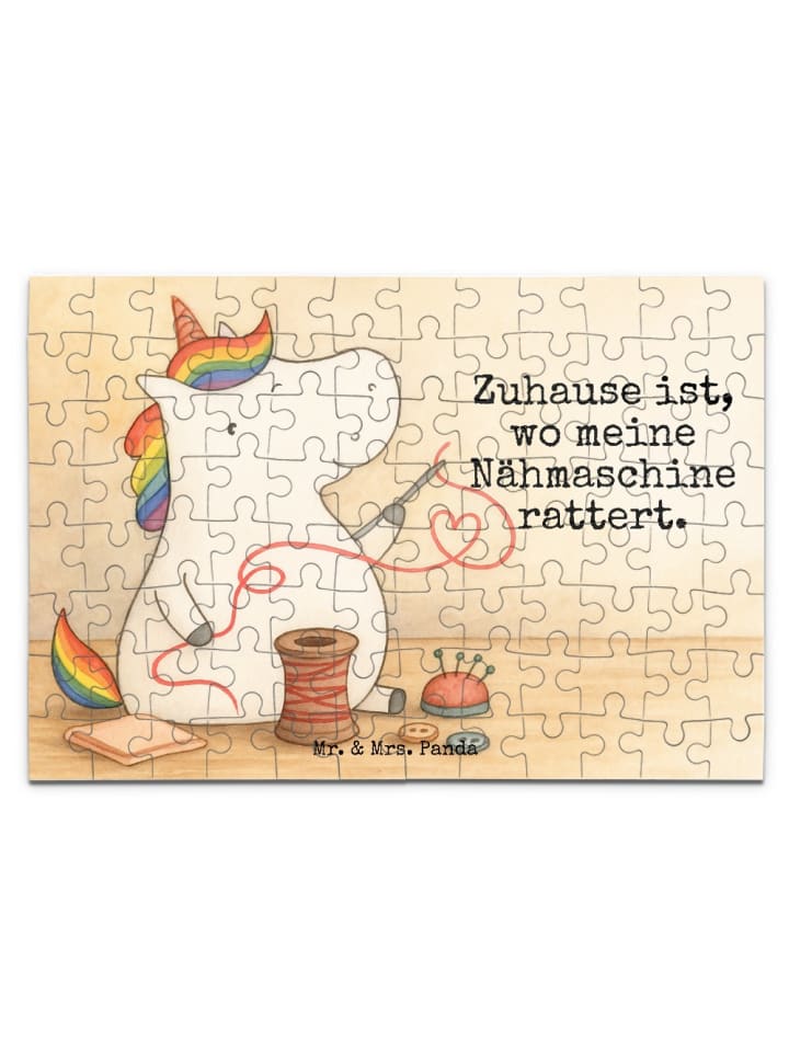 Mr. & Mrs. Panda Дизайн в виде единорога-швеи-головоломки с надписью, выполненный белым цветом
Mr. & Mrs. Panda Дизайн в виде единорога-швеи-головоломки с надписью, выполненный белым цветом