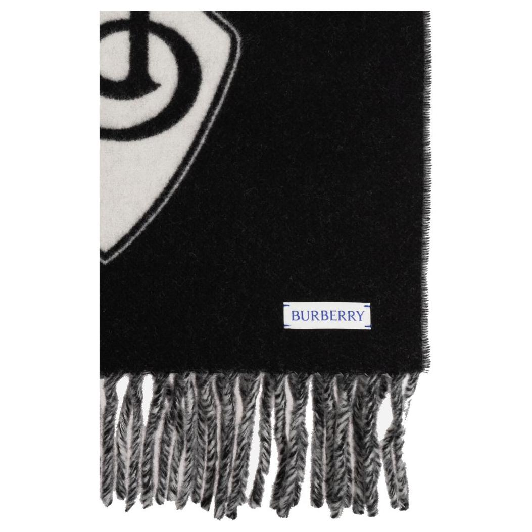 B Shield Reversible Scarf Burberry
B Shield Reversible Scarf Burberry
