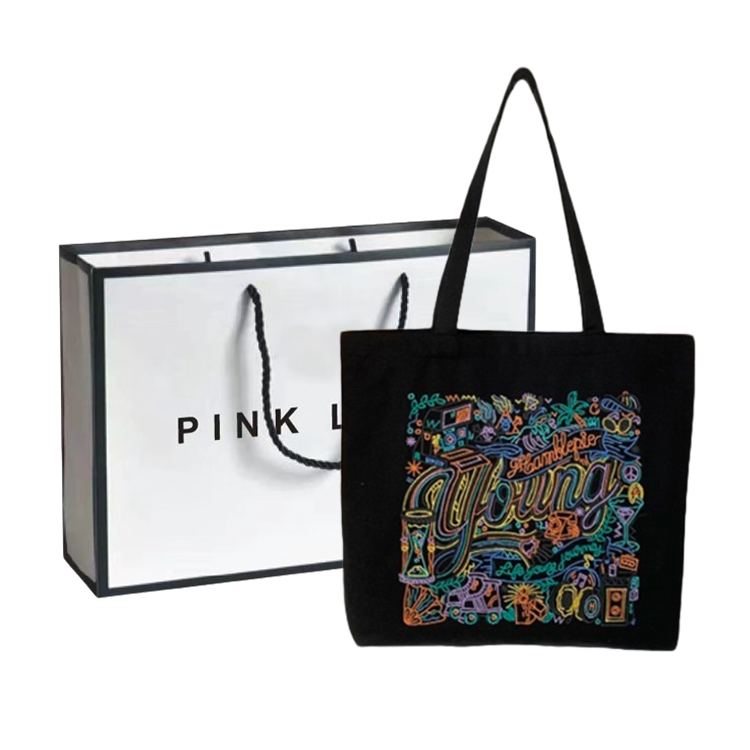 Сумка через плечо из холста с тайской вышивкой черная/бежевая PINK·LAND в тайском стиле бежевая
Сумка через плечо из холста с тайской вышивкой черная/бежевая PINK·LAND в тайском стиле бежевая