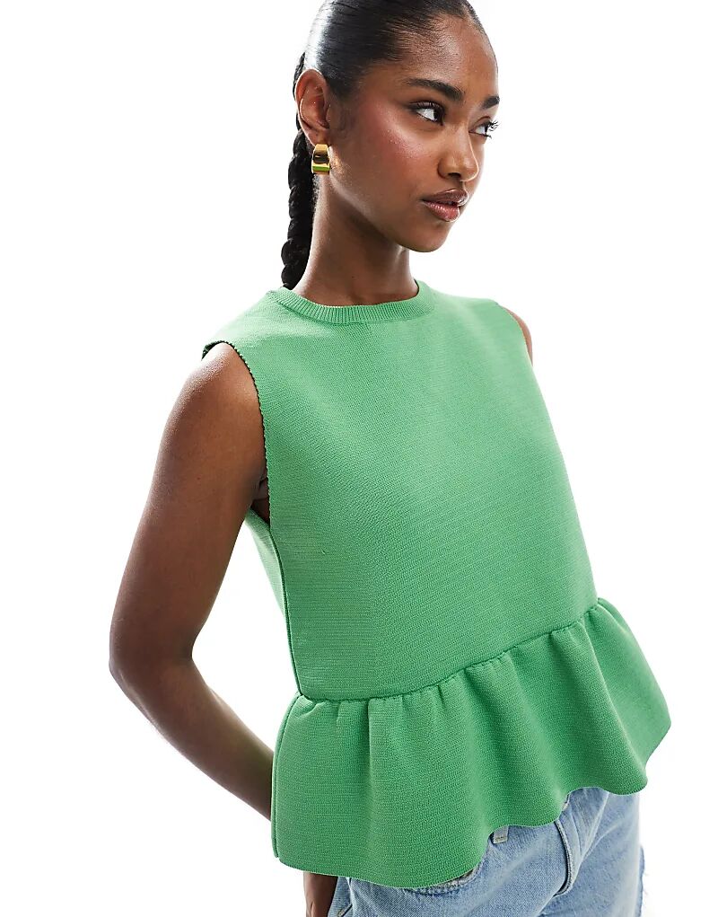 Трикотажный топ со структурированным подолом ASOS DESIGN зеленого цвета
Трикотажный топ со структурированным подолом ASOS DESIGN зеленого цвета