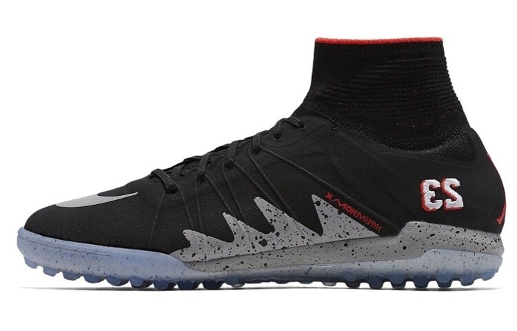 Мужские футбольные кроссовки Nike
Мужские футбольные кроссовки Nike