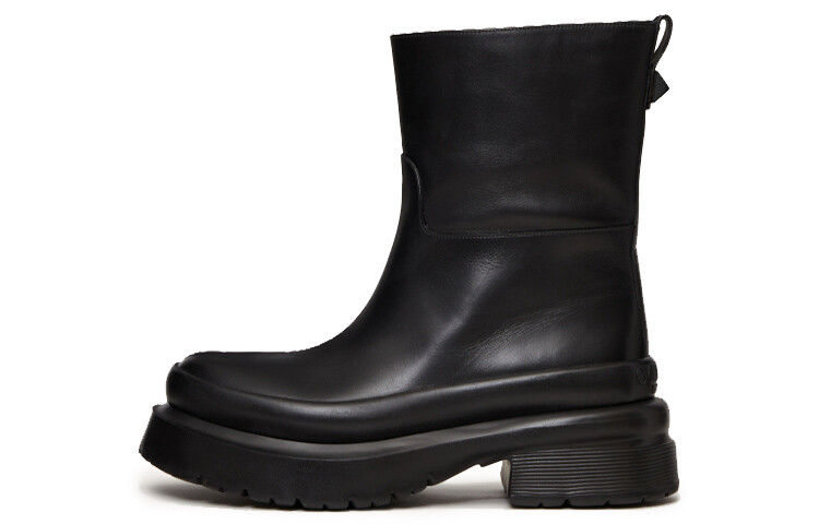 Мужские ботинки Valentino Roman, черный
Мужские ботинки Valentino Roman, черный