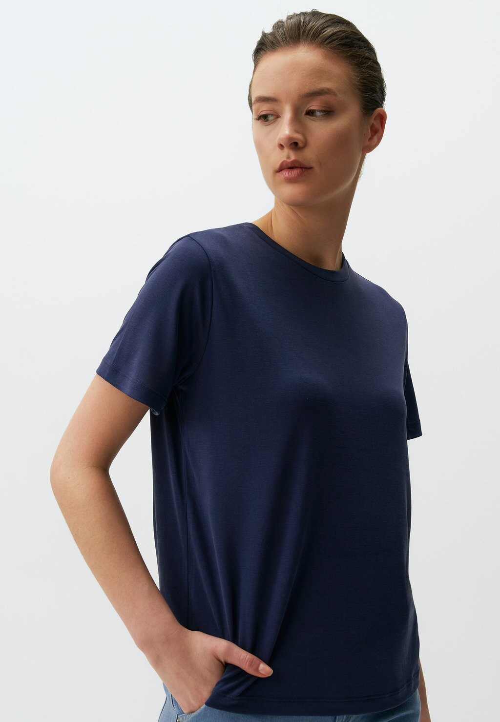 Футболка базовая Straight Fit Crew Neck Short Sleeved Jimmy Key, темно-синяя
Футболка базовая Straight Fit Crew Neck Short Sleeved Jimmy Key, темно-синяя