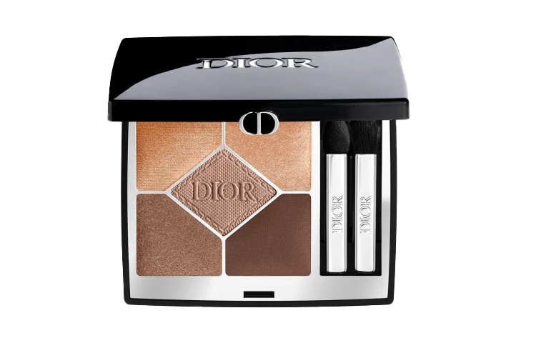 Палитра теней для век в 5 цветов, пудровая текстура, для естественного макияжа и контуринга DIOR
Палитра теней для век в 5 цветов, пудровая текстура, для естественного макияжа и контуринга DIOR