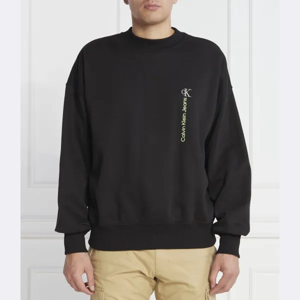 Толстовка стандартного кроя с вертикальным принтом в институциональном стиле Calvin Klein, черный
Толстовка стандартного кроя с вертикальным принтом в институциональном стиле Calvin Klein, черный