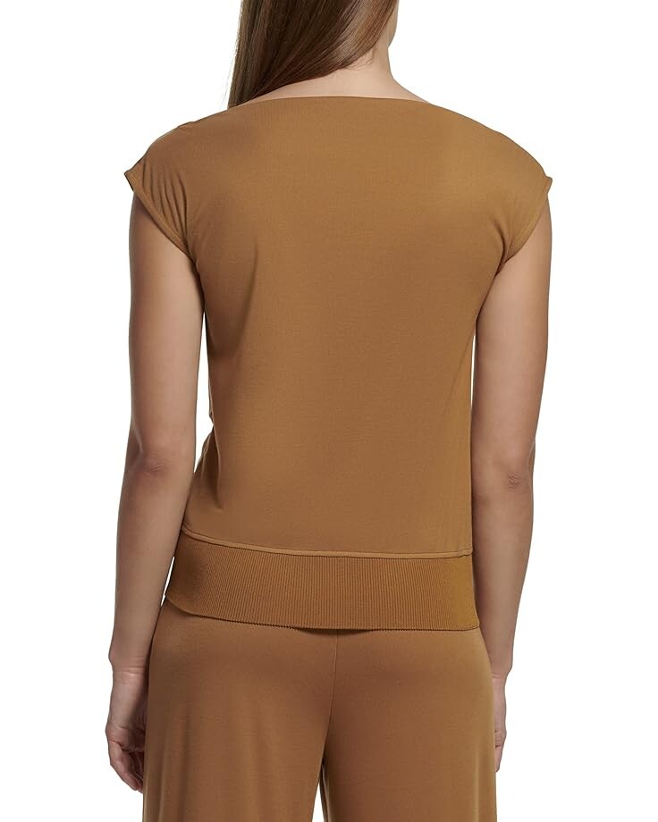 Топ Calvin Klein Drape Front Sleeveless Top, цвет Luggage
Топ Calvin Klein Drape Front Sleeveless Top, цвет Luggage