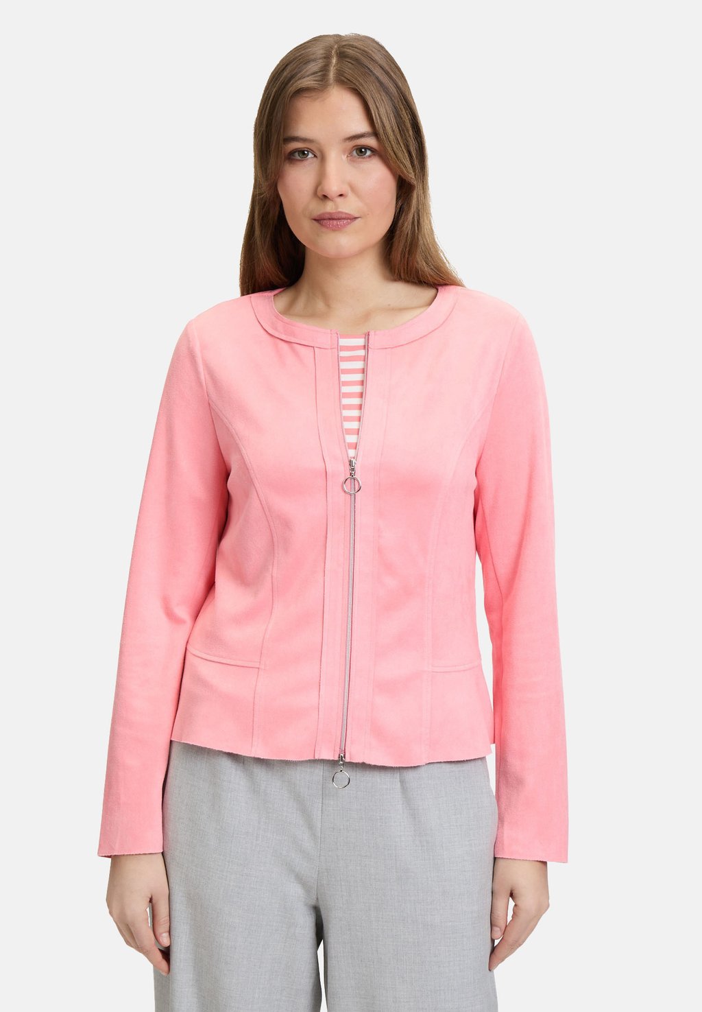Летняя куртка À FERMETURE ZIPPÉE Betty Barclay, розовый 
Летняя куртка À FERMETURE ZIPPÉE Betty Barclay, розовый
