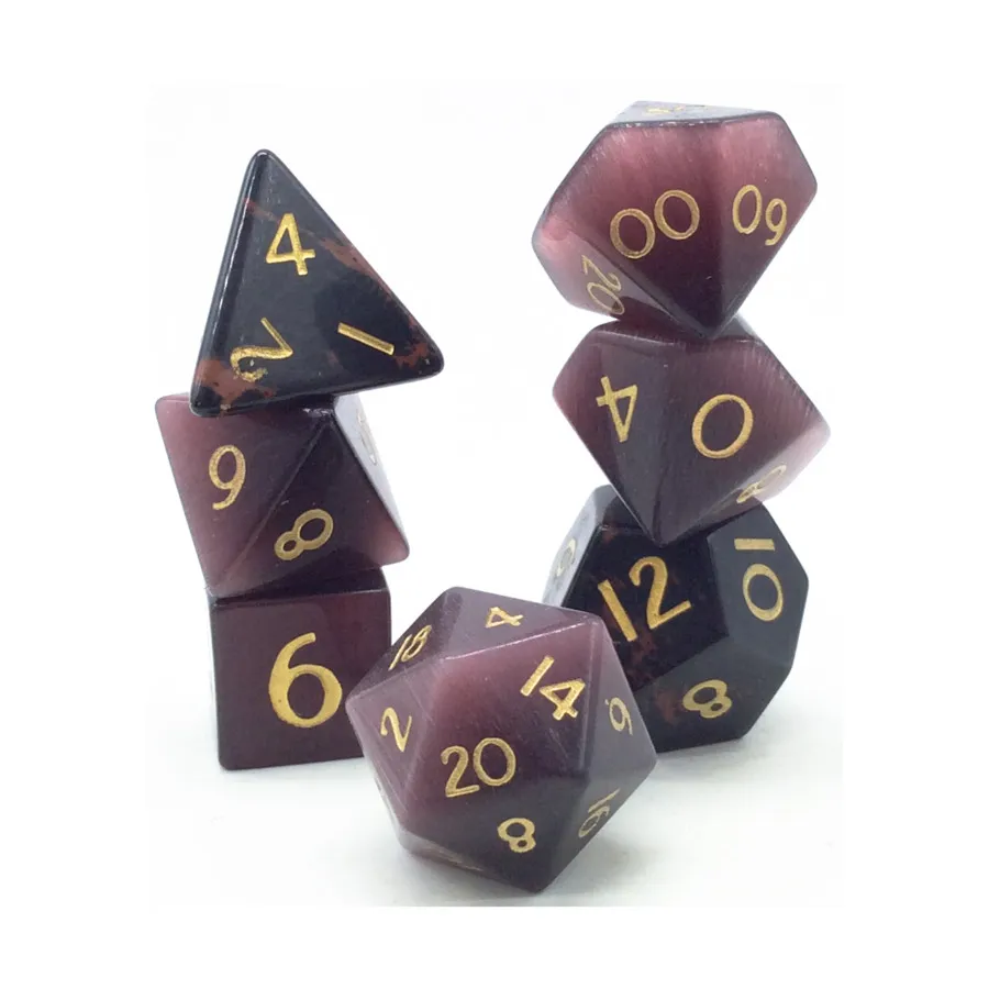 Набор Poly — кошачий глаз, виноградно-фиолетовый с золотом (7), Semi Precious Stone Dice (Level Up Dice)
Набор Poly — кошачий глаз, виноградно-фиолетовый с золотом (7), Semi Precious Stone Dice (Level Up Dice)
