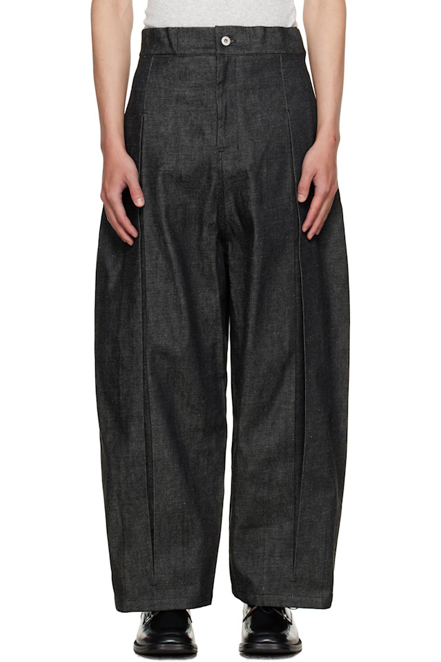 Sage Nation Черные джинсы с плиссировкой в виде квадратов
Sage Nation Черные джинсы с плиссировкой в виде квадратов