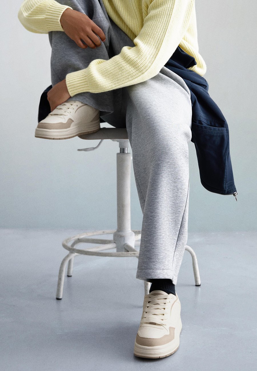 Кроссовки Bershka Trainers, Beige
Кроссовки Bershka Trainers, Beige