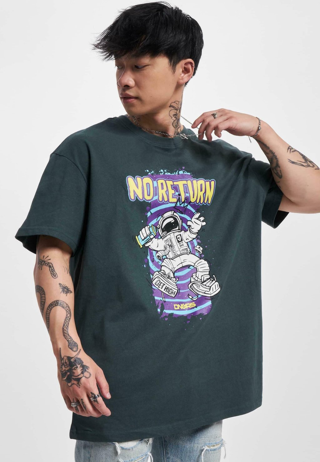 Футболка с принтом Dangerous DNGRS, темно-зеленый
Футболка с принтом Dangerous DNGRS, темно-зеленый