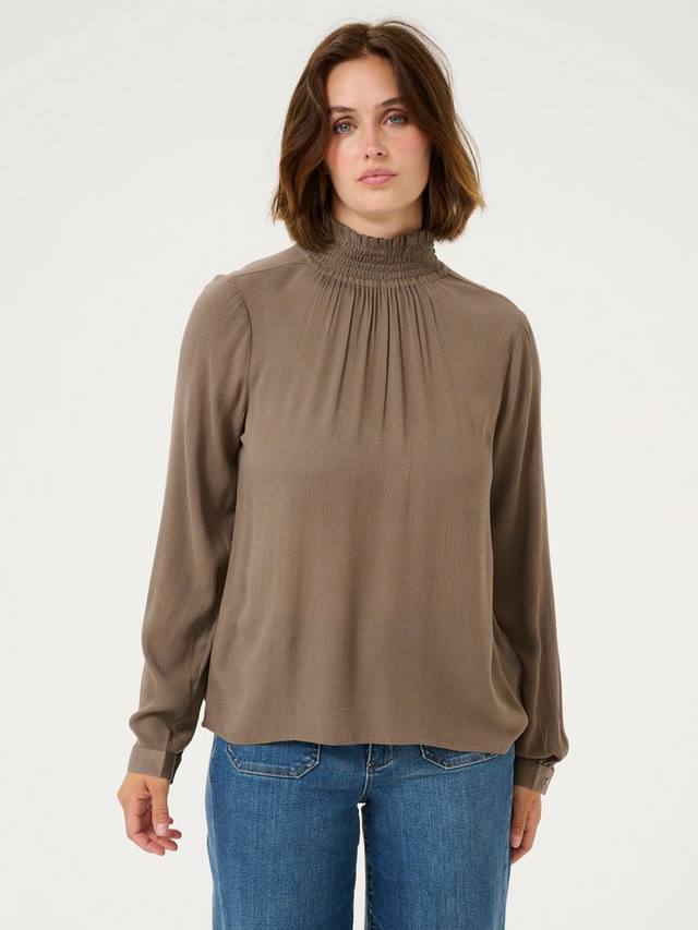 Топ-халат с тройным вырезом горловины KAFFE, цвет Major Brown
Топ-халат с тройным вырезом горловины KAFFE, цвет Major Brown