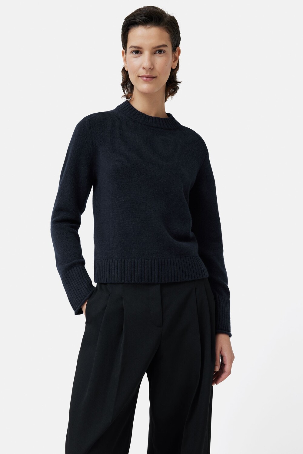 Компактный шерстяной свитер с круглым вырезом Jigsaw, синий
Компактный шерстяной свитер с круглым вырезом Jigsaw, синий