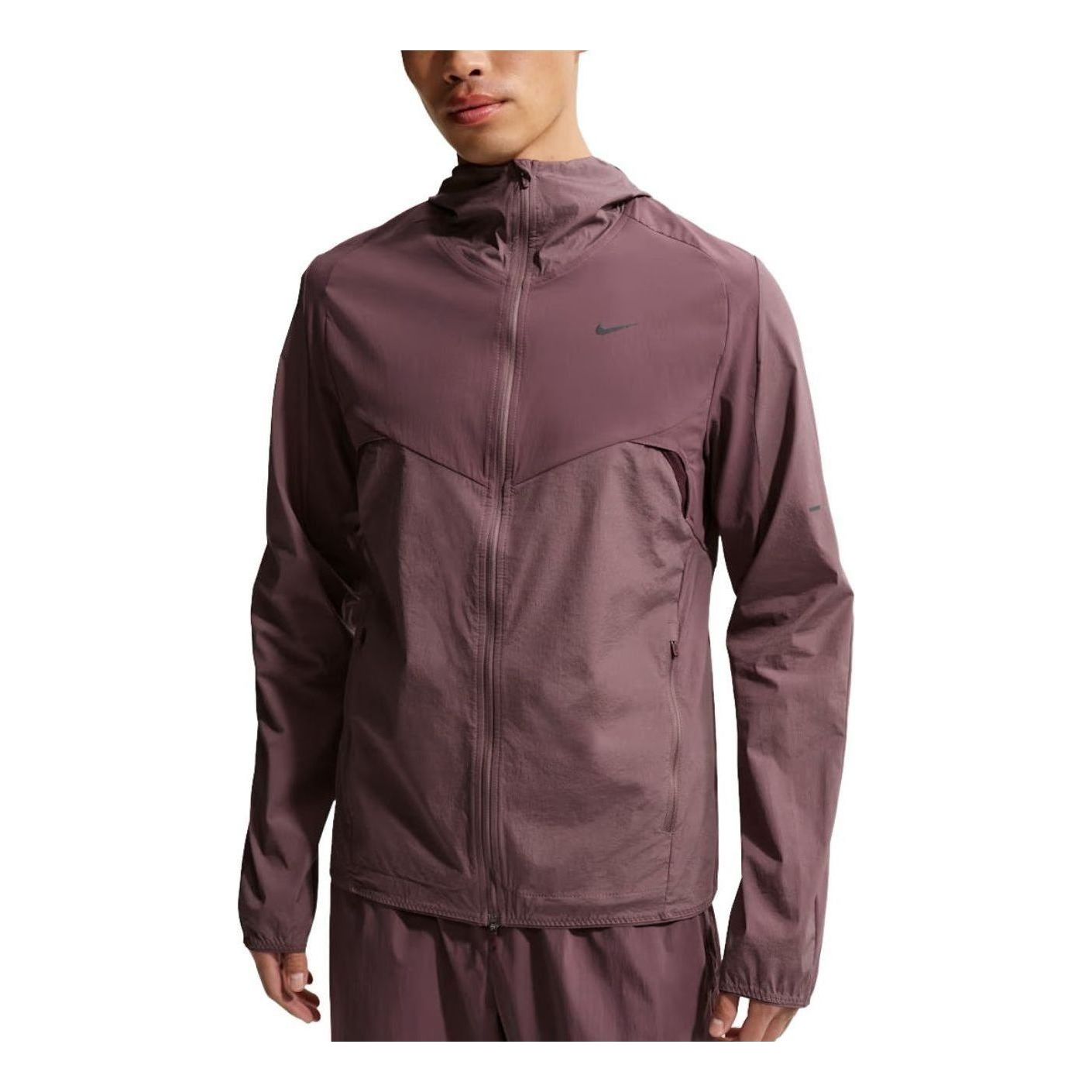 Беговая футболка Nike FW25 Stride Repel 'Dark Wine Tattoo'
Беговая футболка Nike FW25 Stride Repel 'Dark Wine Tattoo'