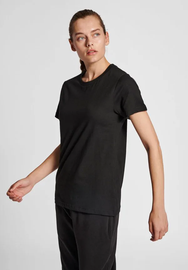 Простая базовая футболка Hummel, Black, Черный, Простая базовая футболка Hummel, Black
Простая базовая футболка Hummel, Black, Черный, Простая базовая футболка Hummel, Black