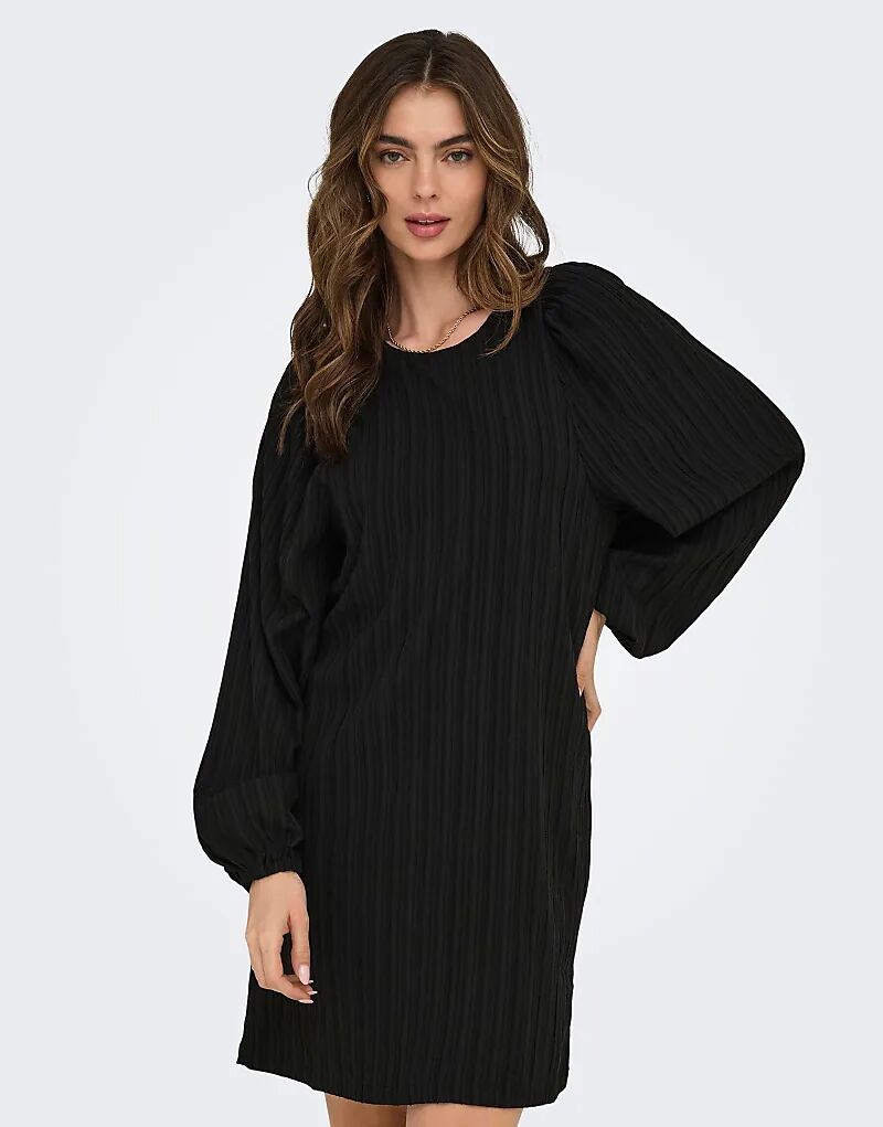 Платье JDY черного цвета
Платье JDY черного цвета