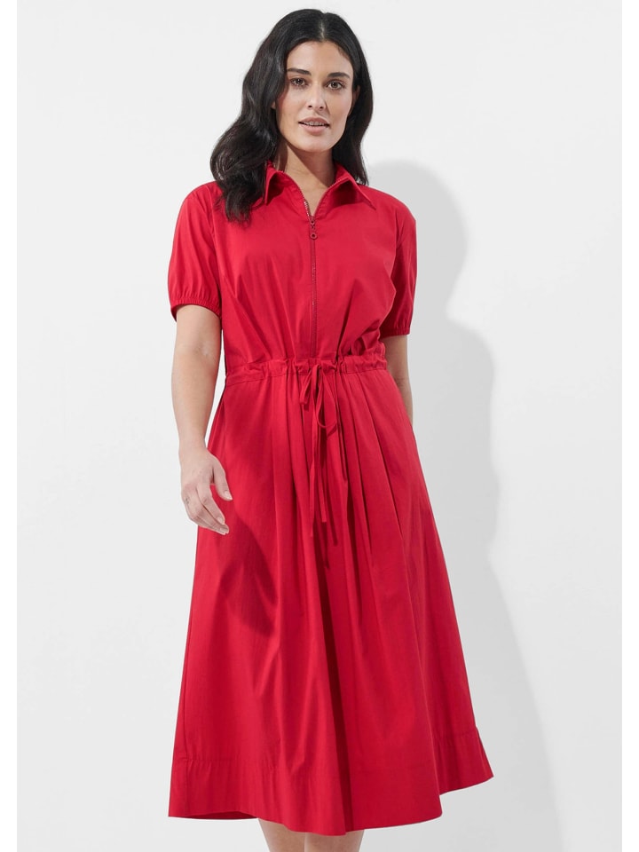 Alba Moda Платье кораллового цвета
Alba Moda Платье кораллового цвета