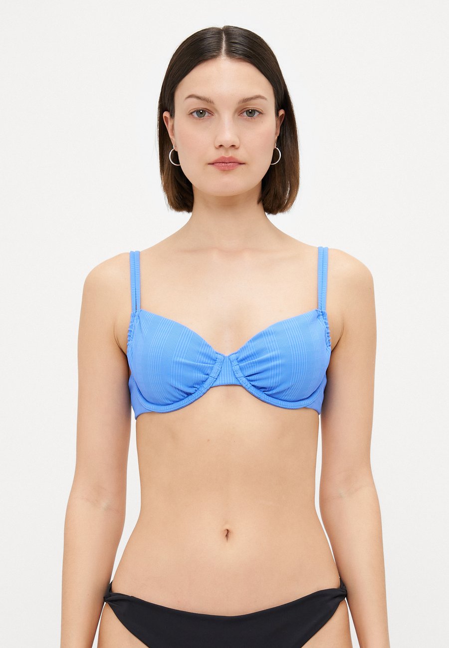 Топ бикини Copenhagen Studios Bikini top, Lightblue/Light Blue, Синий, Топ бикини Copenhagen Studios Bikini top, Lightblue/Light Blue
Топ бикини Copenhagen Studios Bikini top, Lightblue/Light Blue, Синий, Топ бикини Copenhagen Studios Bikini top, Lightblue/Light Blue