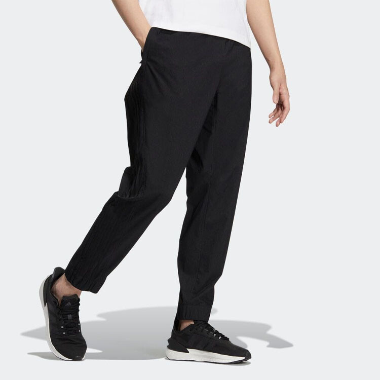 Трикотажные спортивные штаны мужские черные Adidas, черный
Трикотажные спортивные штаны мужские черные Adidas, черный