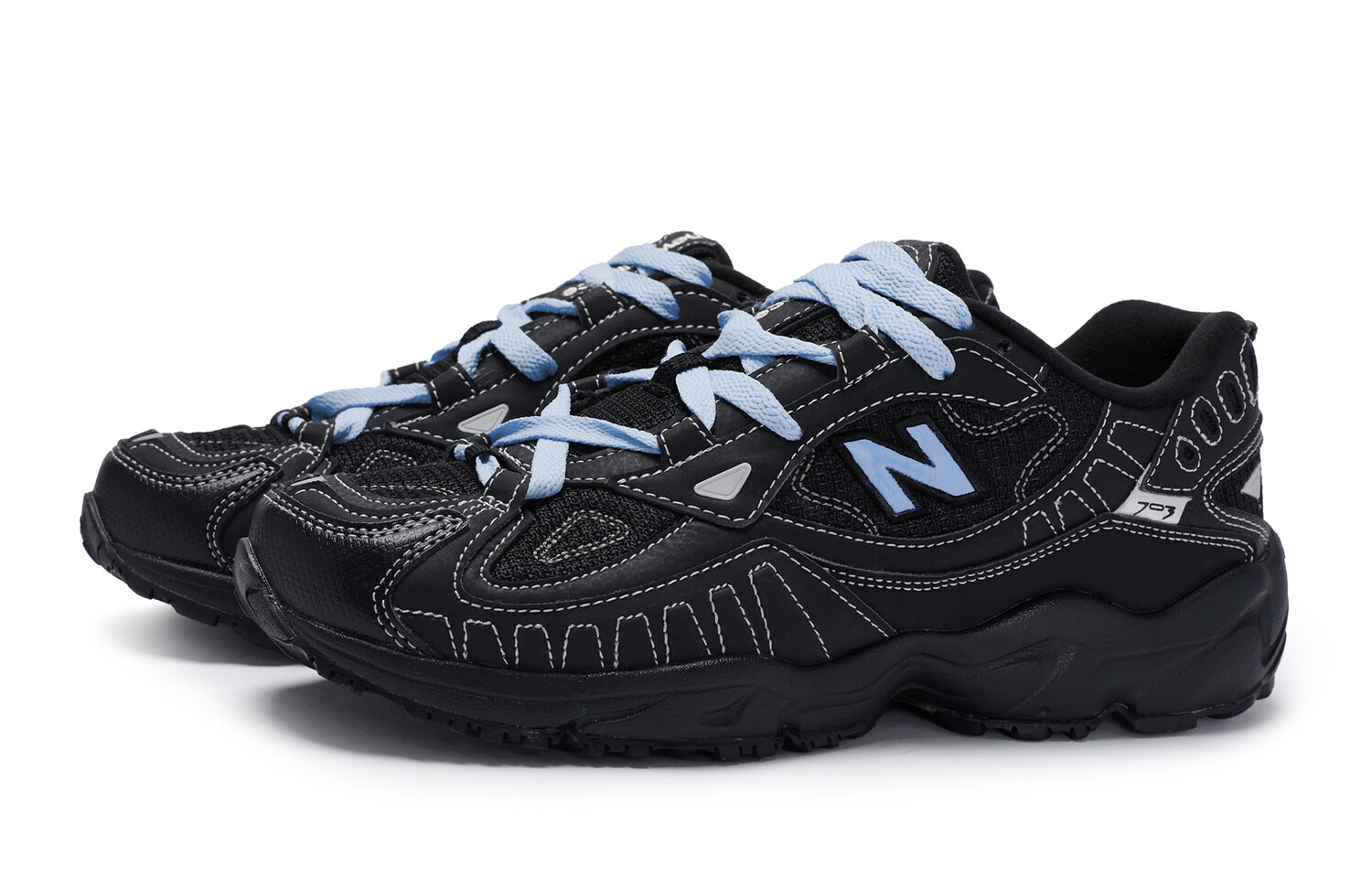 Кроссовки NB 703 Outdoor Performance Shoes женские с низким верхом, университетские, цвет синий/черный/белый New Balance
Кроссовки NB 703 Outdoor Performance Shoes женские с низким верхом, университетские, цвет синий/черный/белый New Balance