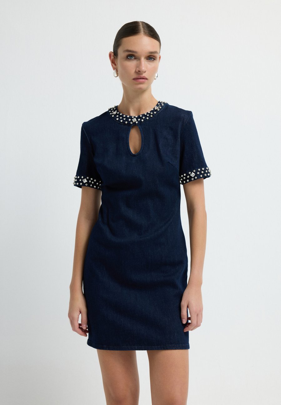 Платье adL Denim dress, Navy Blue /Dark Blue
Платье adL Denim dress, Navy Blue /Dark Blue