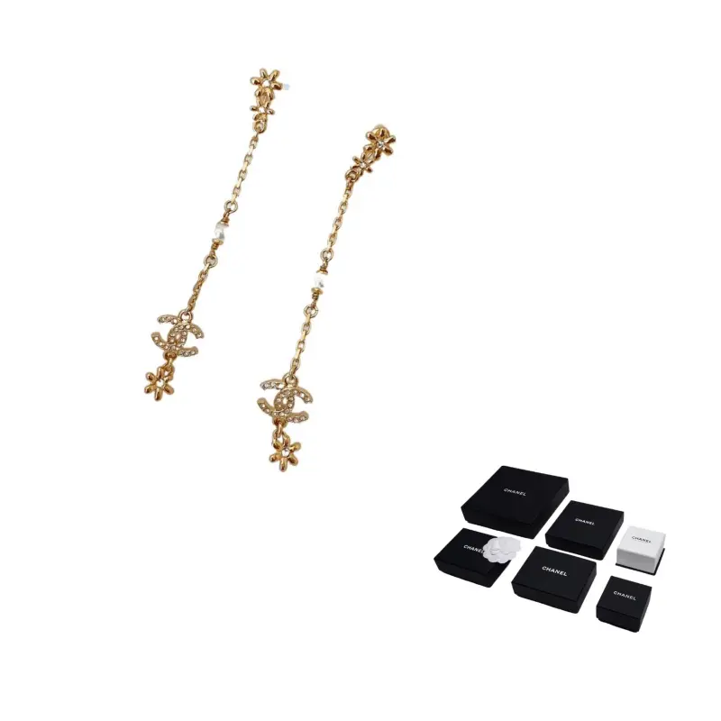 CHANEL Металлические серьги-пусеты Women's Gold
CHANEL Металлические серьги-пусеты Women's Gold