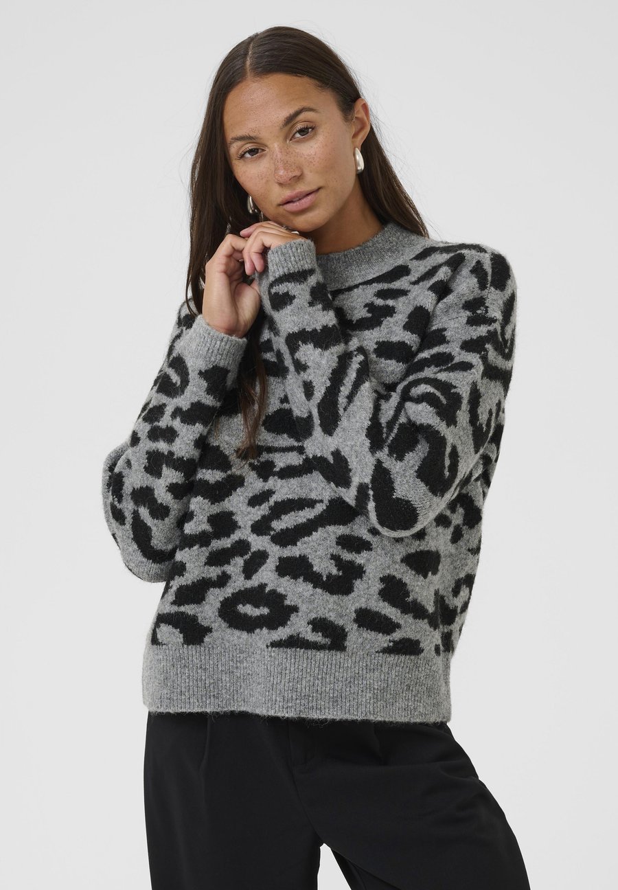 Джемпер Kaffe SANDRA PULLOVER, Lgm Black Leopard/Grey
Джемпер Kaffe SANDRA PULLOVER, Lgm Black Leopard/Grey