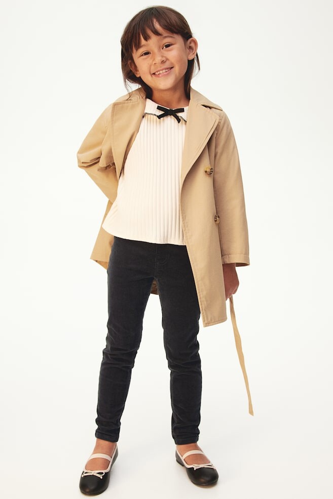 Вельветовые брюки скинни H&M, серый
Вельветовые брюки скинни H&M, серый